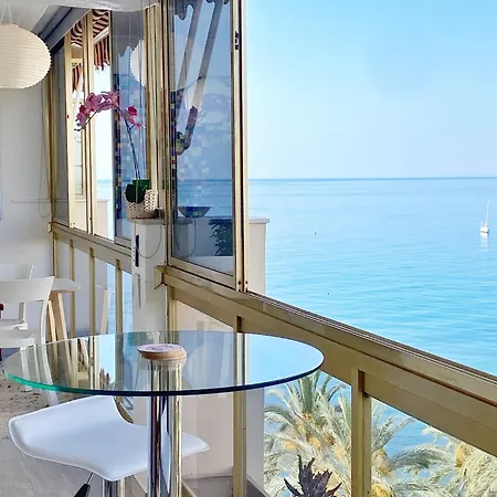 Apartment Beachfront Bliss, On The Promenade - Eaw Homes *